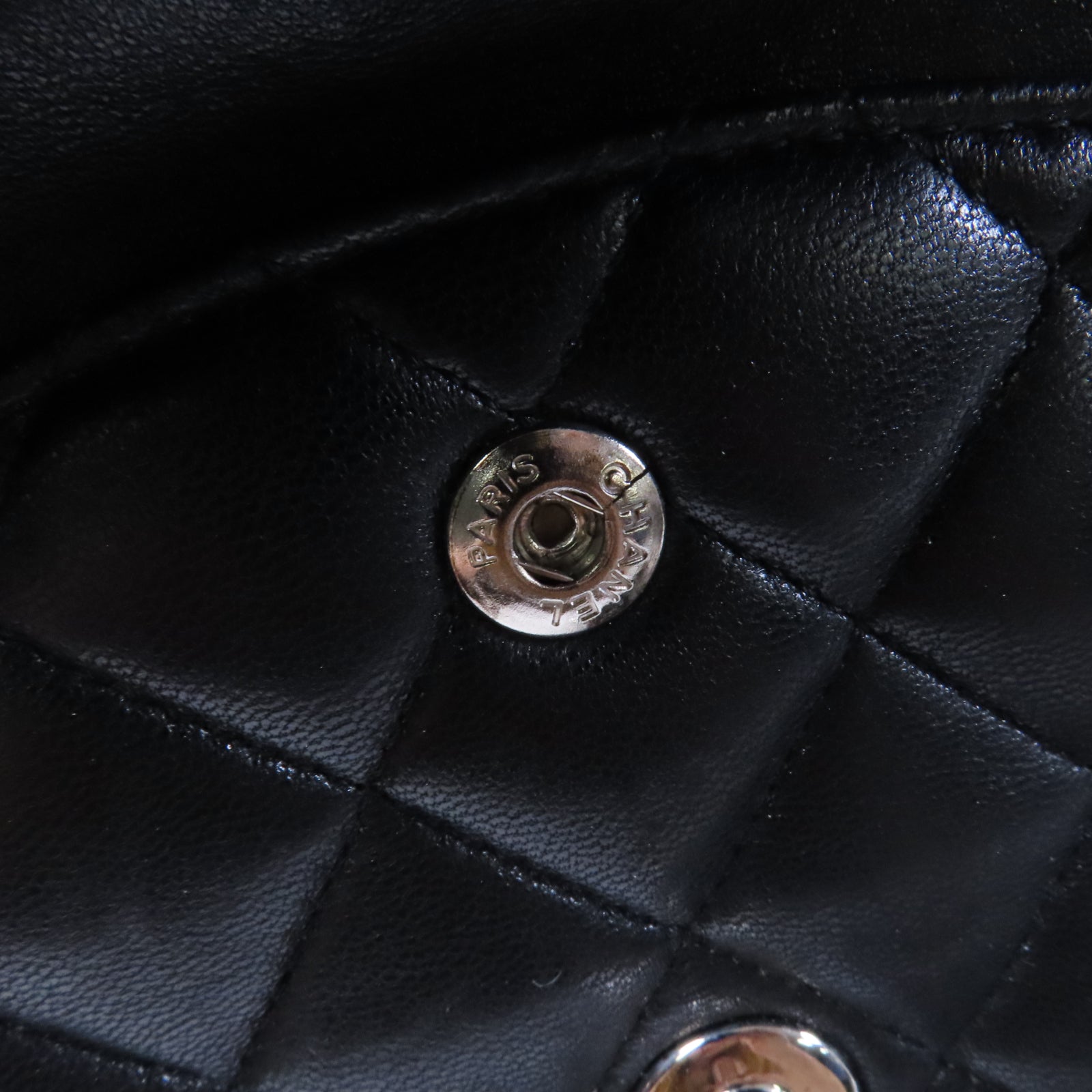 CHANEL 【激減優惠】菱格羊皮皮革Classic Chain Shoulder Bag銀扣鏈帶肩背袋黑色
