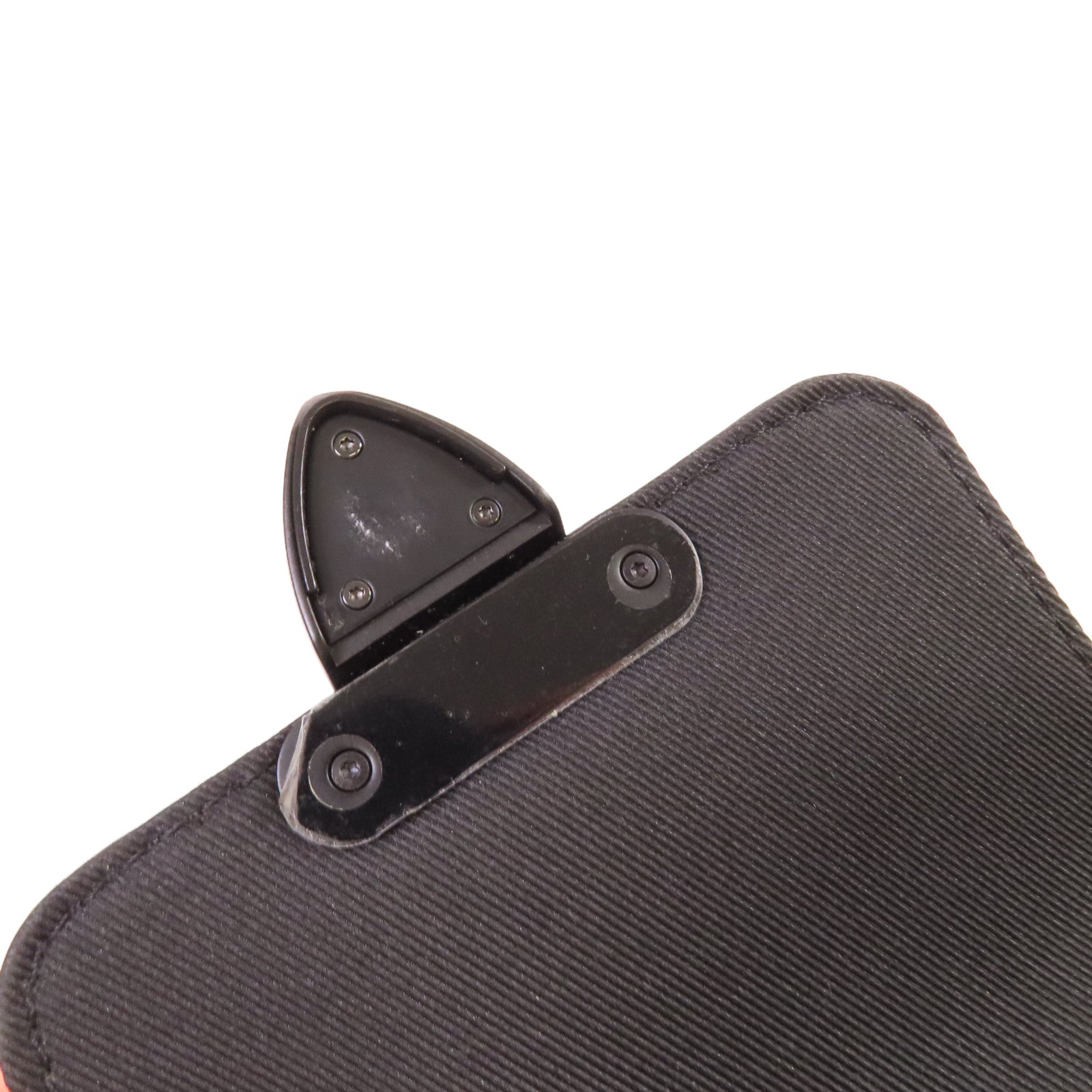LOUIS VUITTON 【激減優惠】Taurillon Monogram S-Lock Vertical Wearable Wallet肩背袋黑色