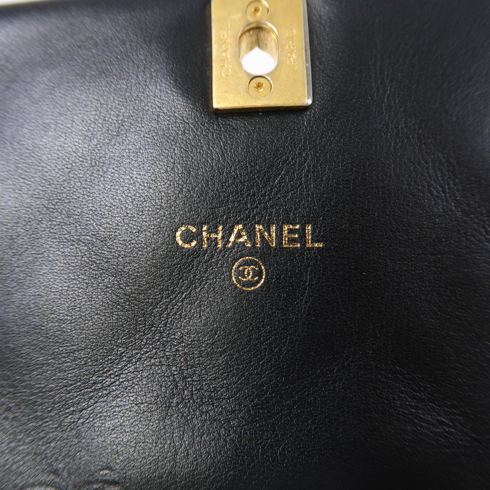 CHANEL 菱格羊皮皮革Chain Shoulder金扣鏈帶肩背袋黑色