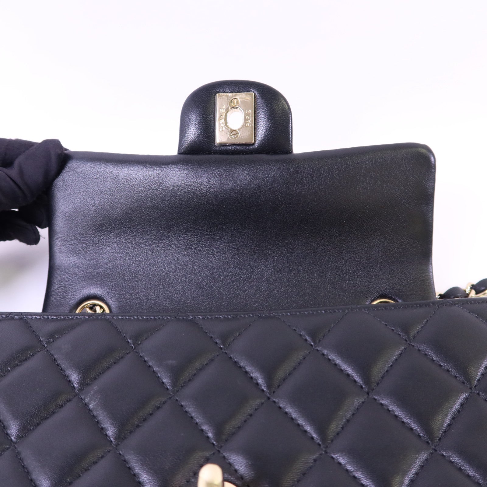 CHANEL 羊皮皮革Mini Classic 20金扣鏈帶肩背袋