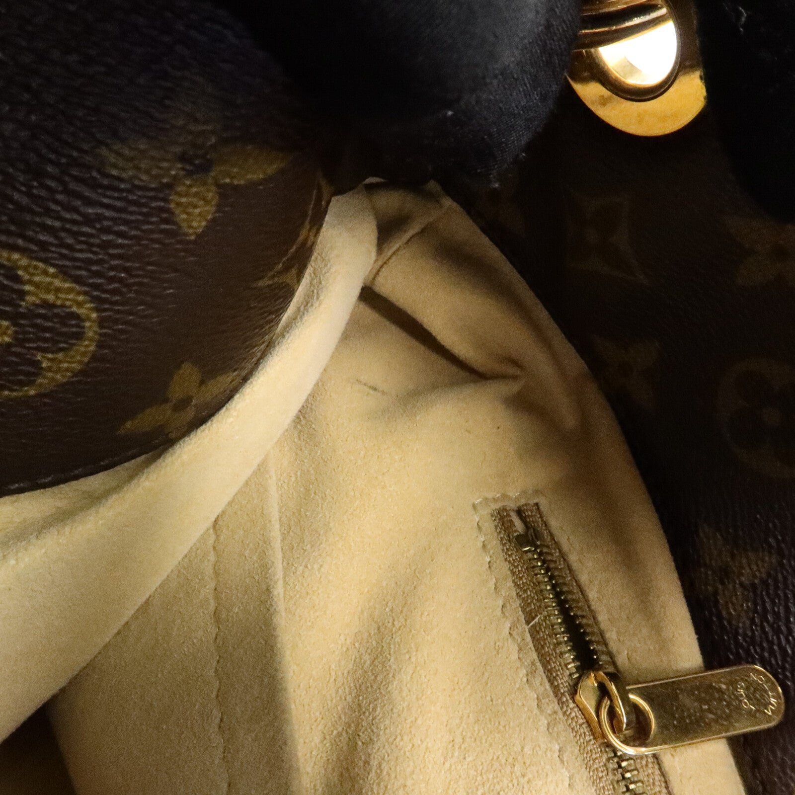 LOUIS VUITTON Monogram Artsy MM肩背袋