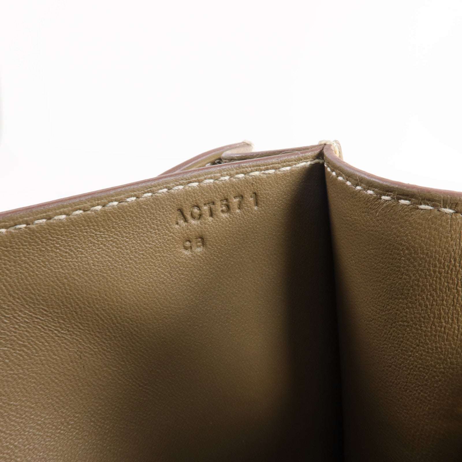 HERMES 皮革Constance 24金扣肩背袋Etoupe