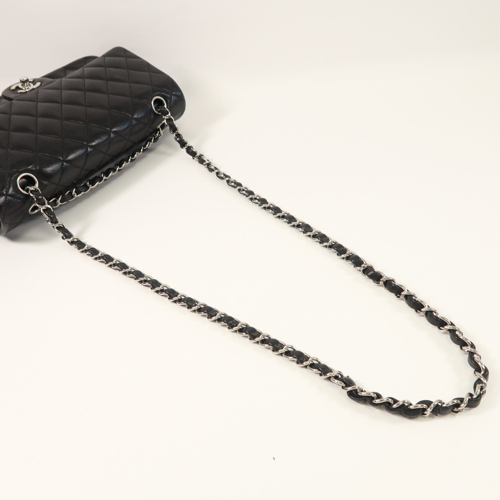 CHANEL 羊皮皮革Classic 25銀扣肩背袋