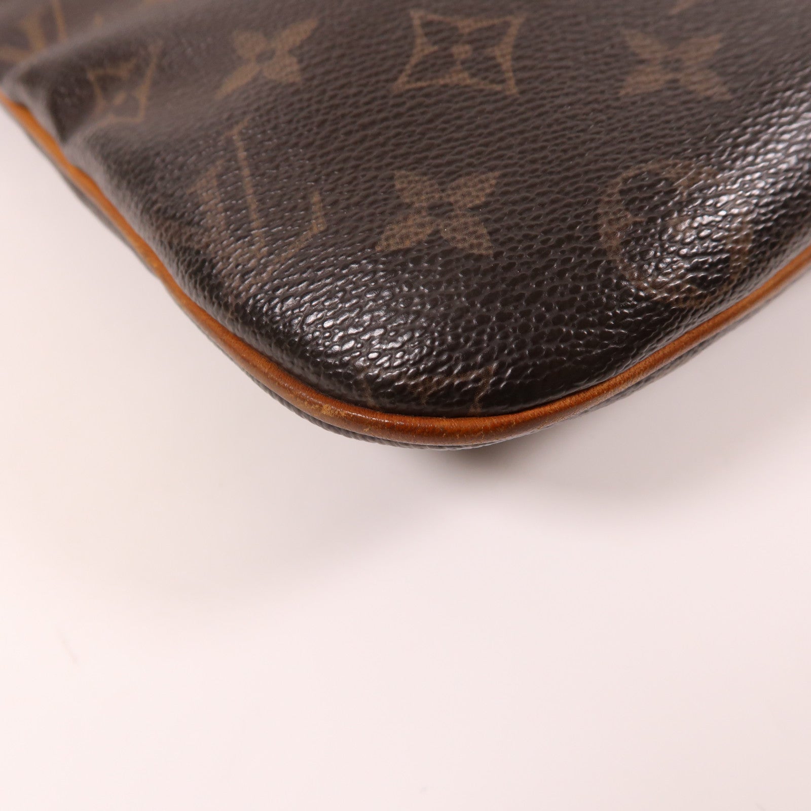 LOUIS VUITTON Monogram Pochette Bosphore金扣肩背袋啡色