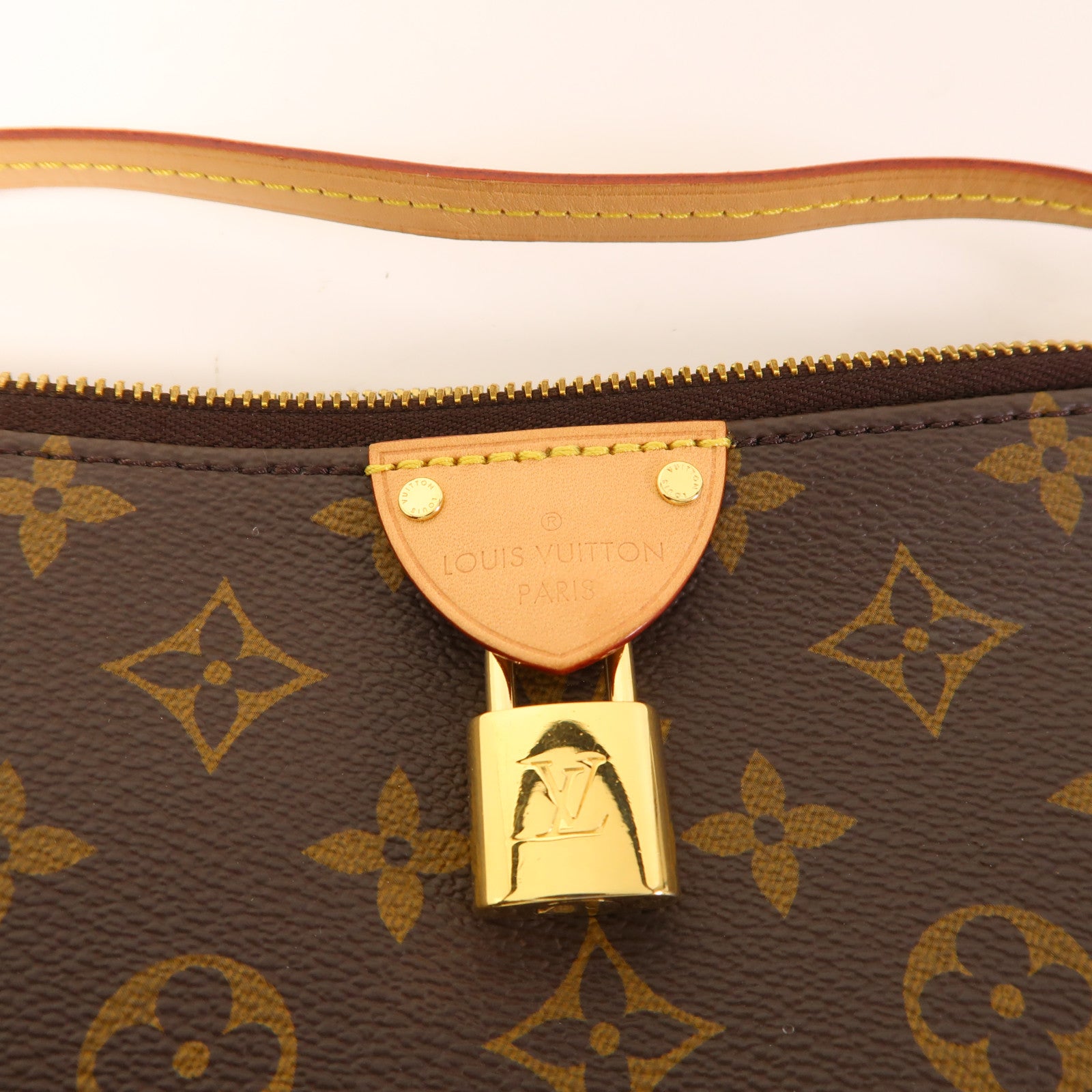 LOUIS VUITTON Monogram Pochette Tirette金扣肩背袋