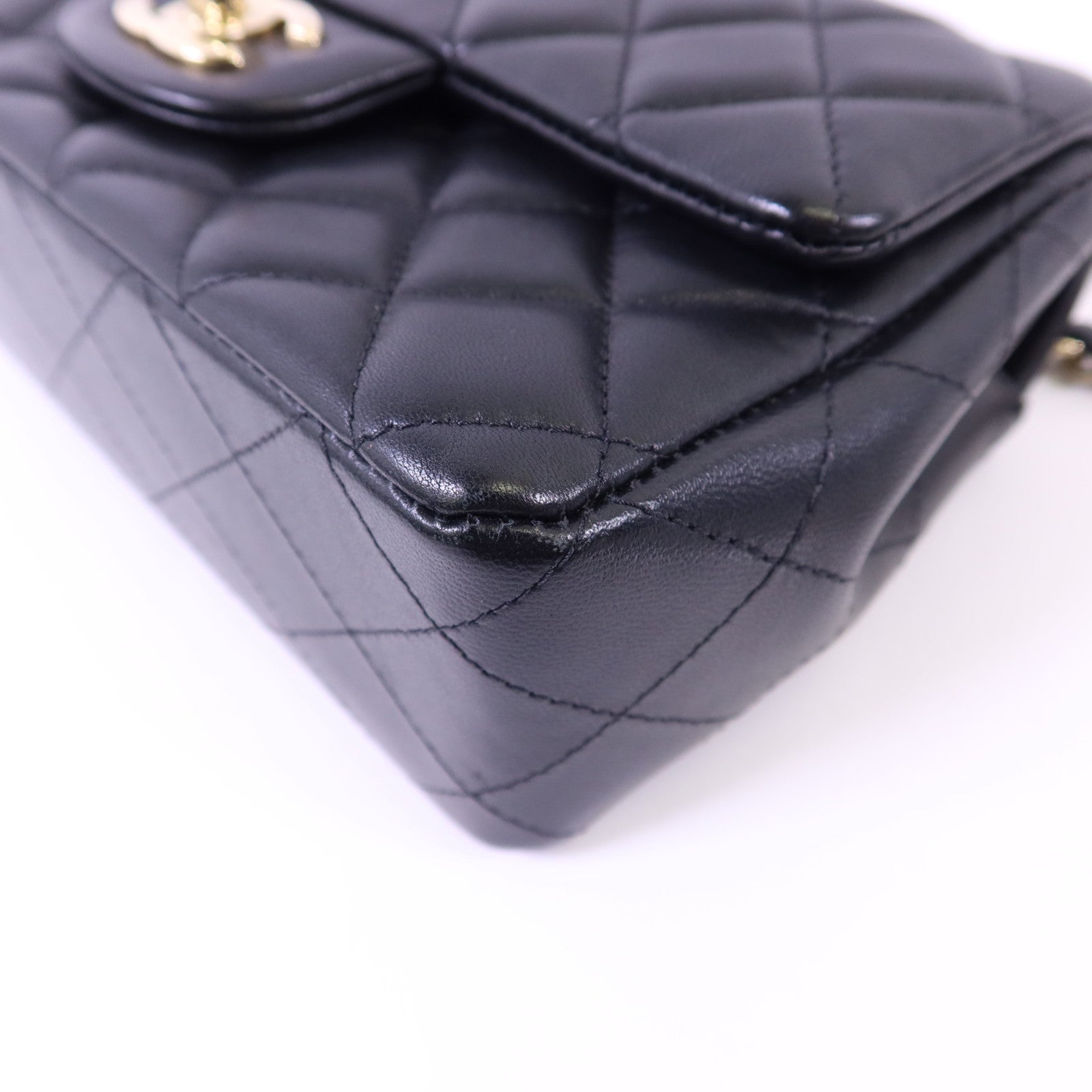CHANEL 羊皮皮革Mini Classic 20金扣鏈帶肩背袋