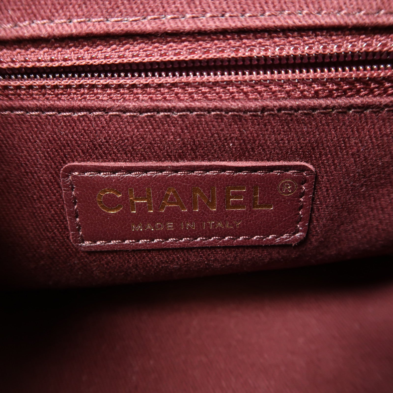 CHANEL 牛皮皮革Business Affinity Bag金扣手挽肩背兩用袋