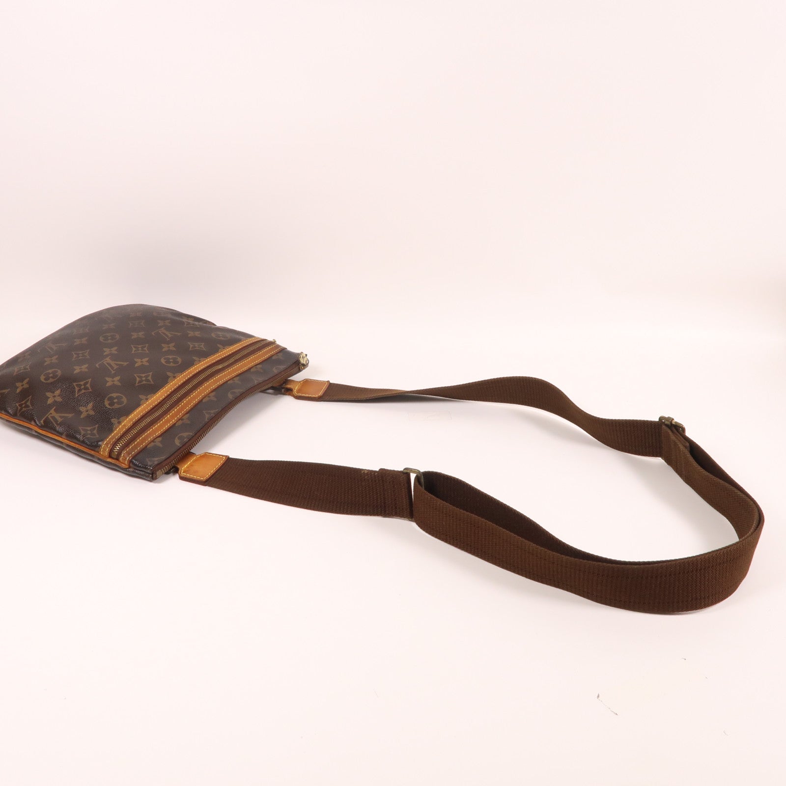 LOUIS VUITTON Monogram Pochette Bosphore金扣肩背袋啡色