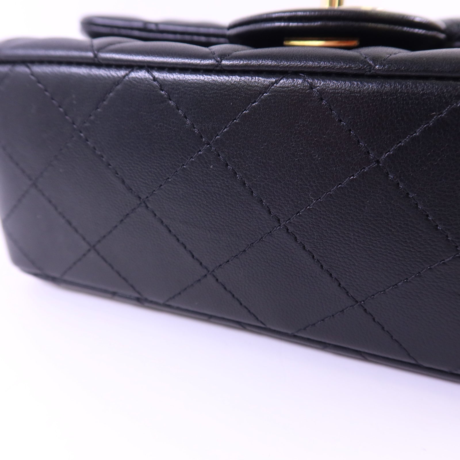CHANEL 羊皮皮革Mini Classic 20金扣鏈帶肩背袋