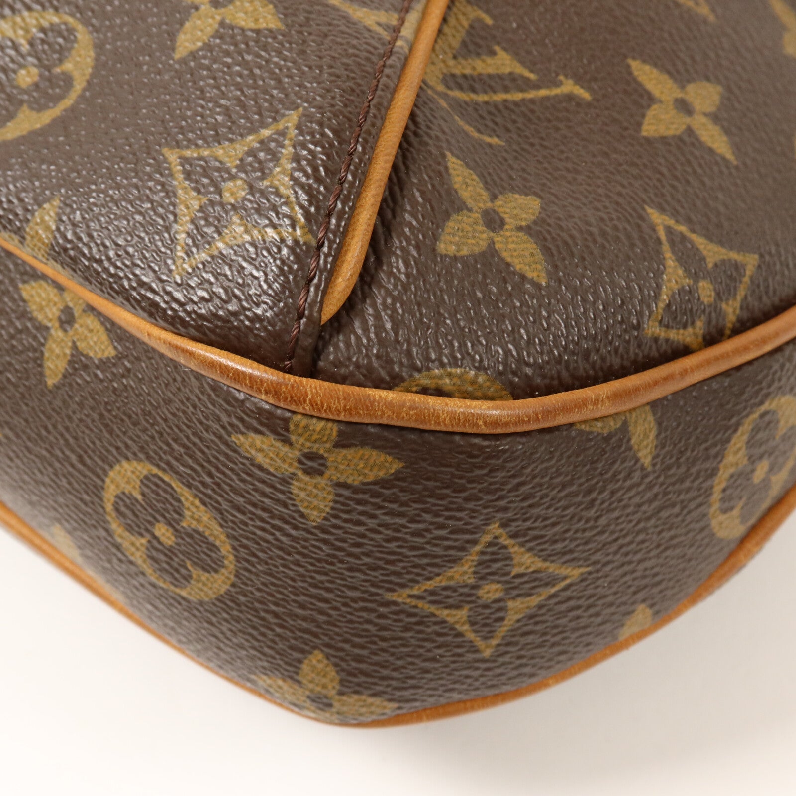 LOUIS VUITTON Monogram Thames PM肩背袋