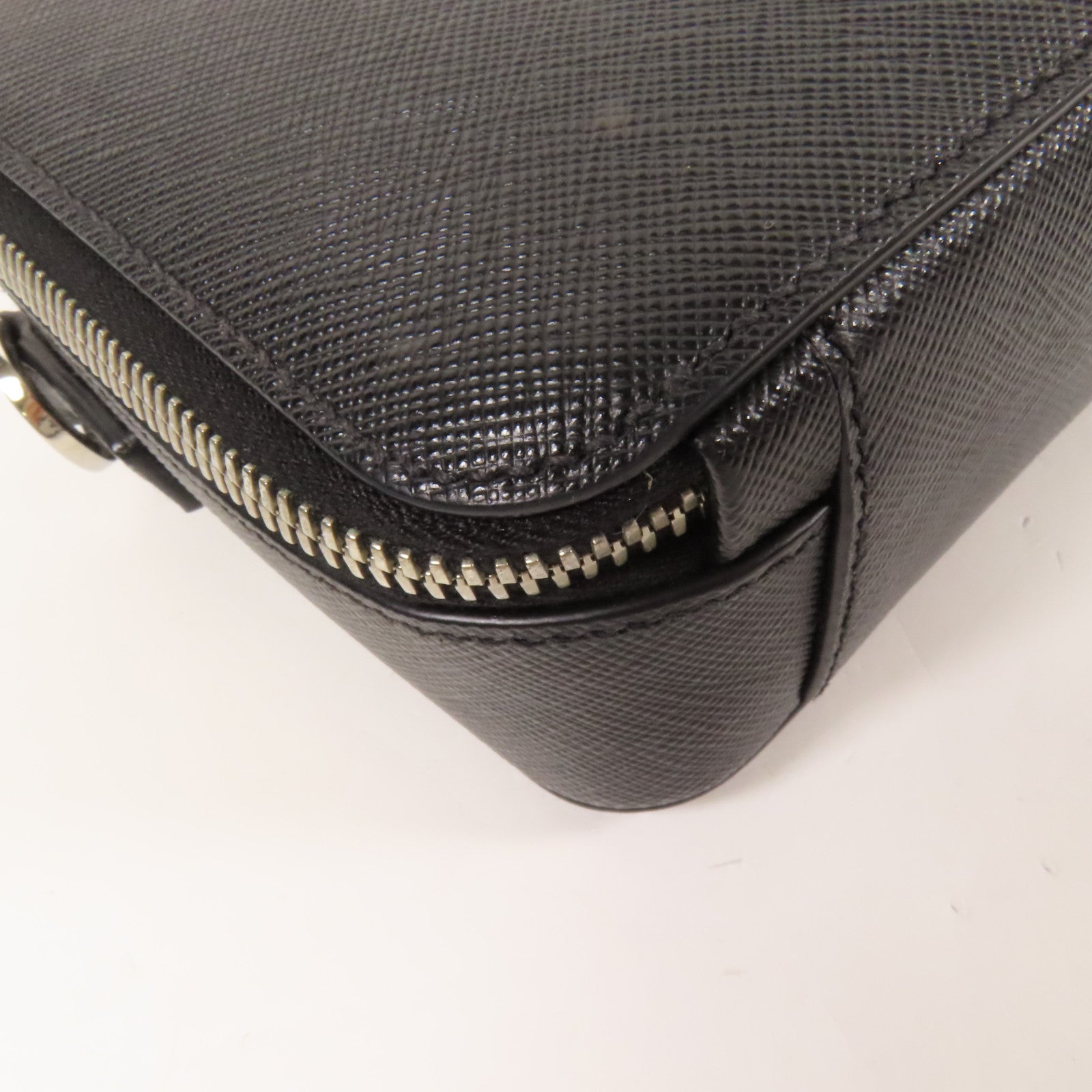 PRADA Saffiano皮革Shoulder Bag銀扣肩背袋