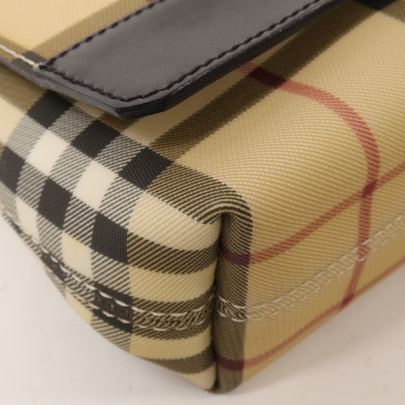 BURBERRY 塗層帆布Nova Check肩背袋