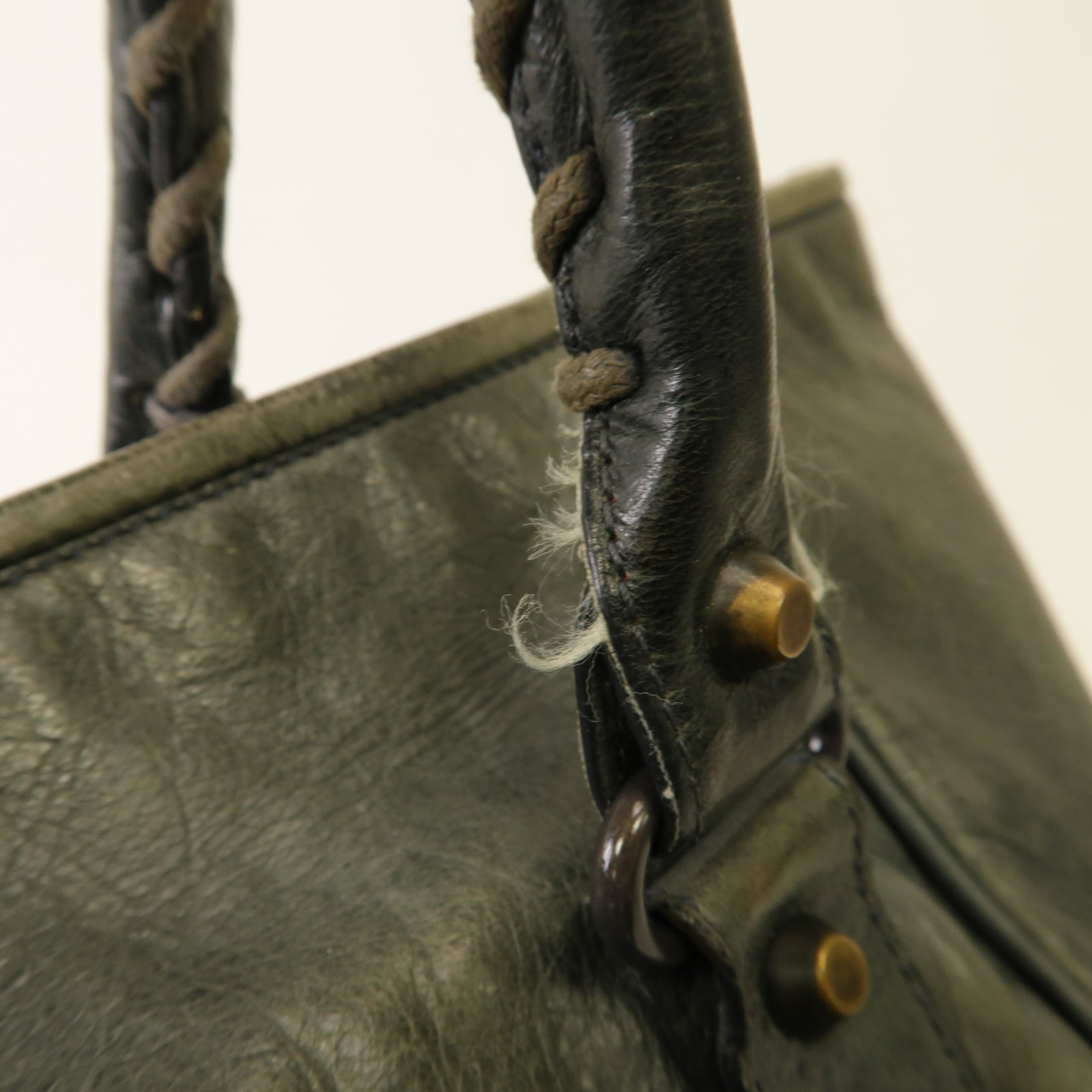BALENCIAGA 【激減優惠】牛皮皮革The Sunday肩背袋灰色