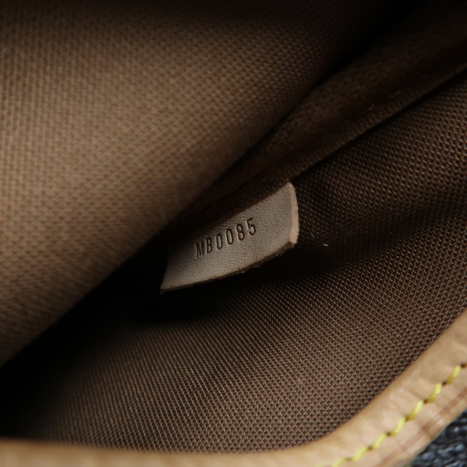 LOUIS VUITTON Monogram Saumur 30金扣肩背袋啡色