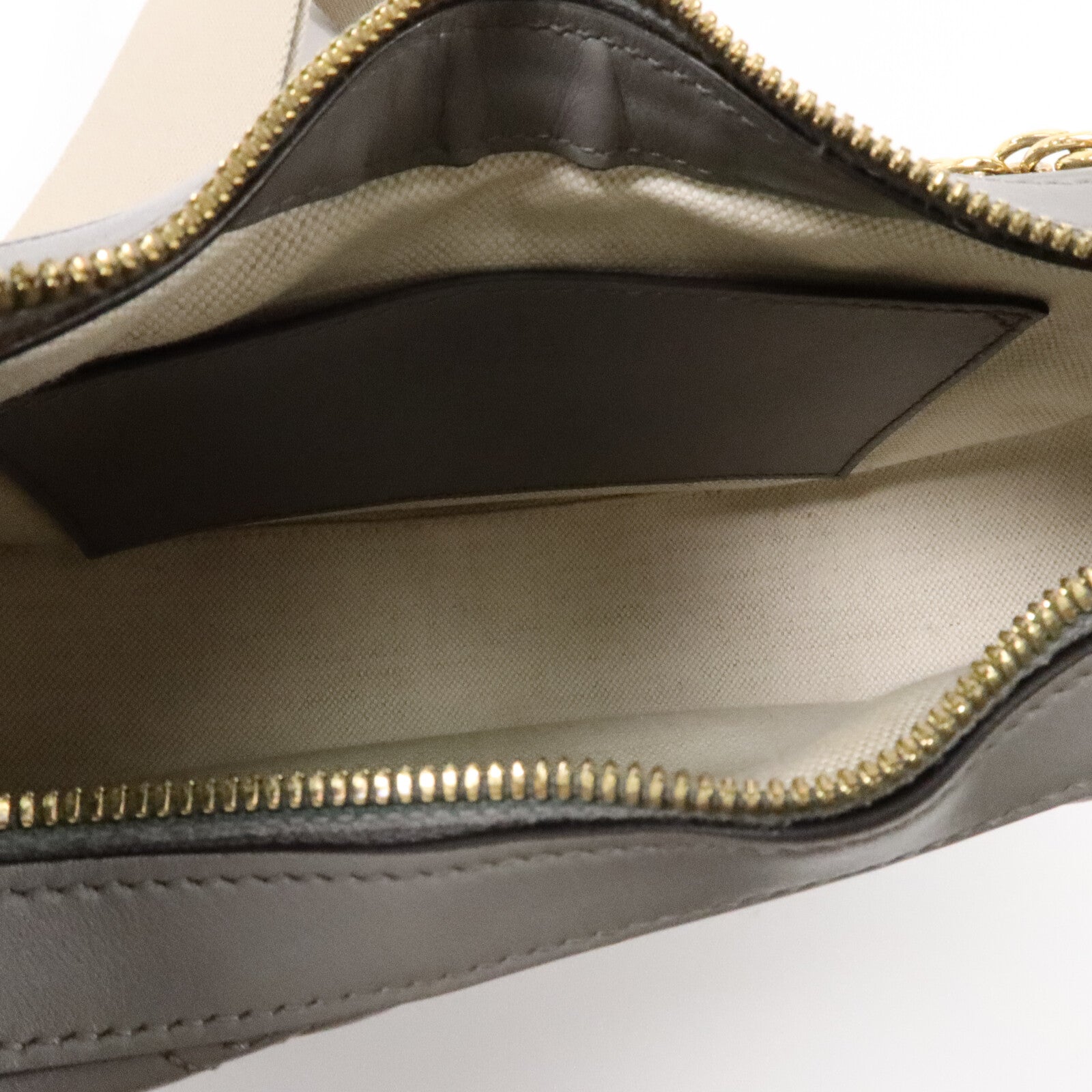 GUCCI 牛皮皮革GG Matelasse肩背袋