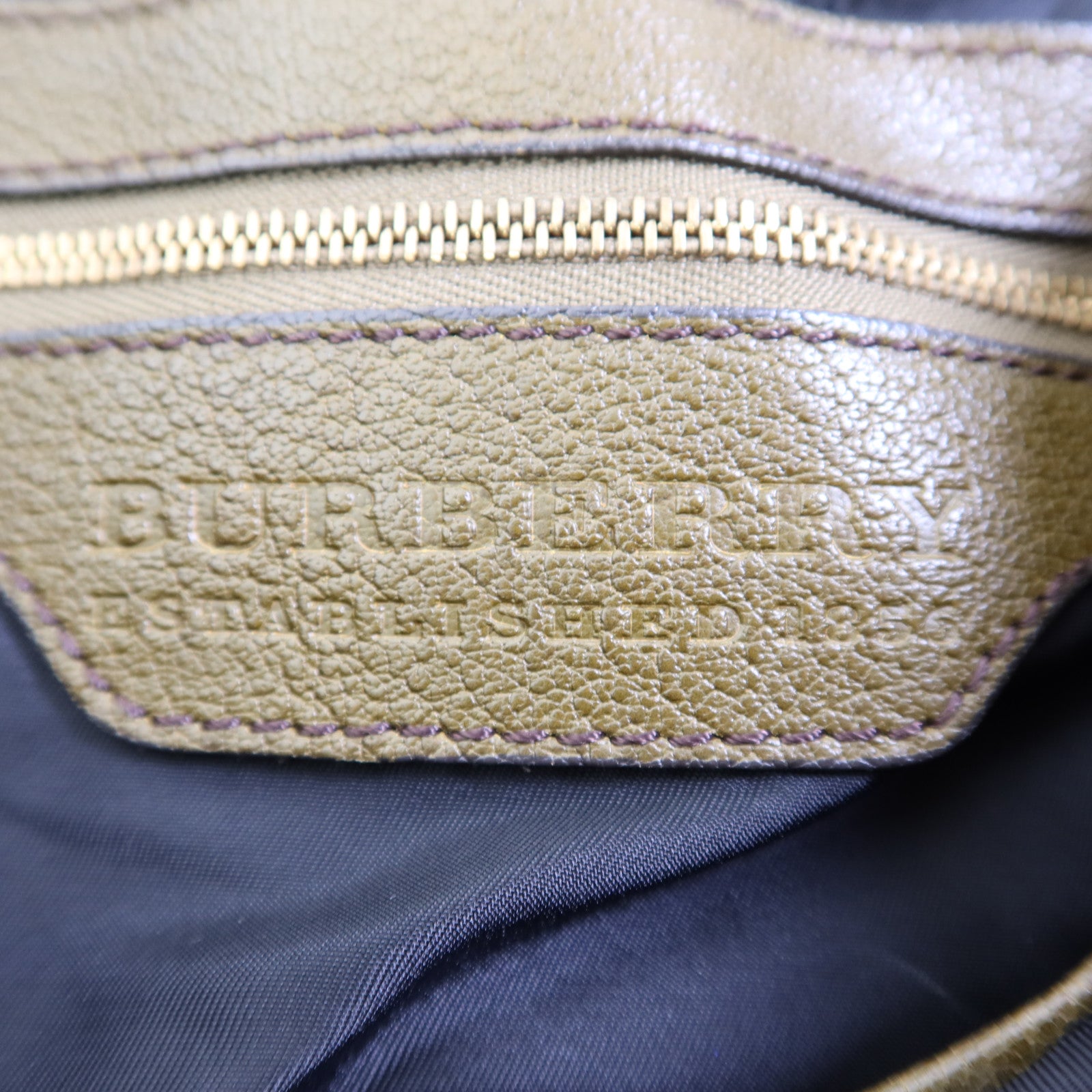 BURBERRY 牛皮皮革Shoulder Bag金扣肩背袋