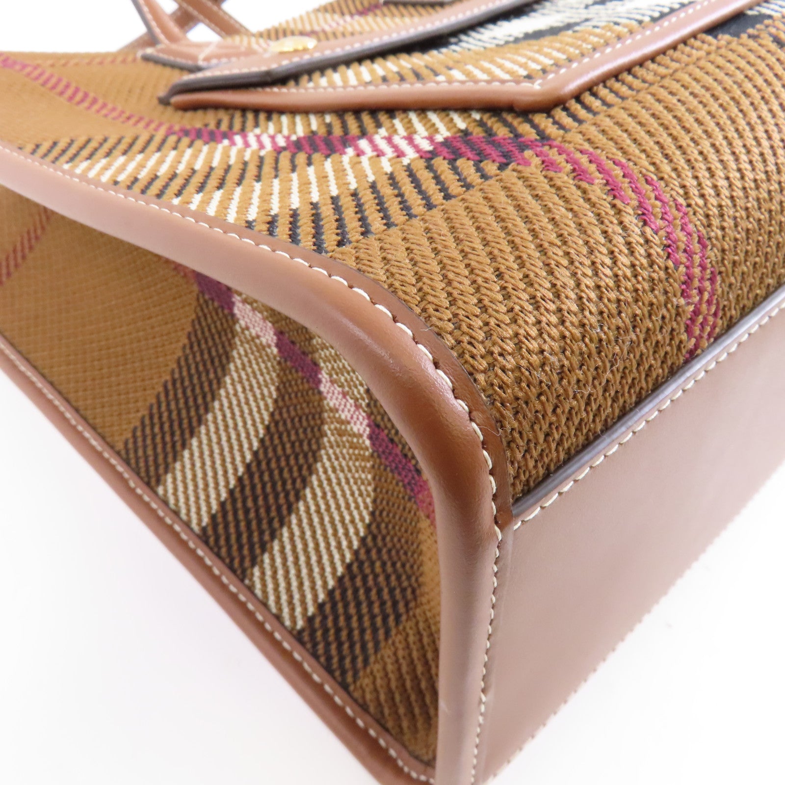 BURBERRY 纖維Medium Freya Tote Bag金扣手挽袋啡色