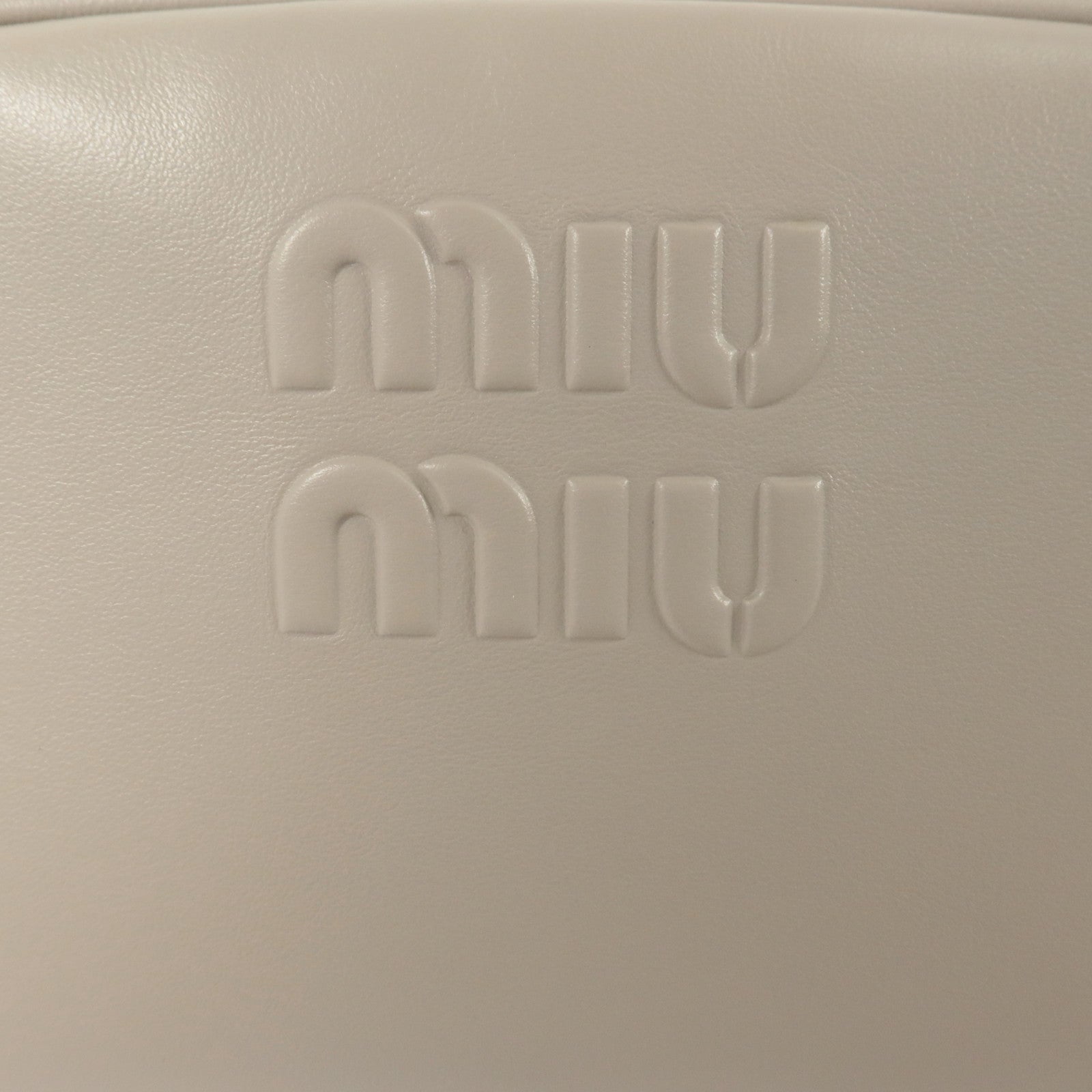 Miu Miu 牛皮皮革Beau金扣肩背袋
