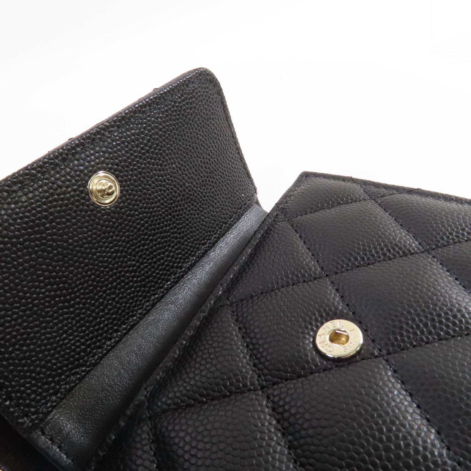 CHANEL 菱格Caviar皮革Short Wallet金扣短錢包黑色