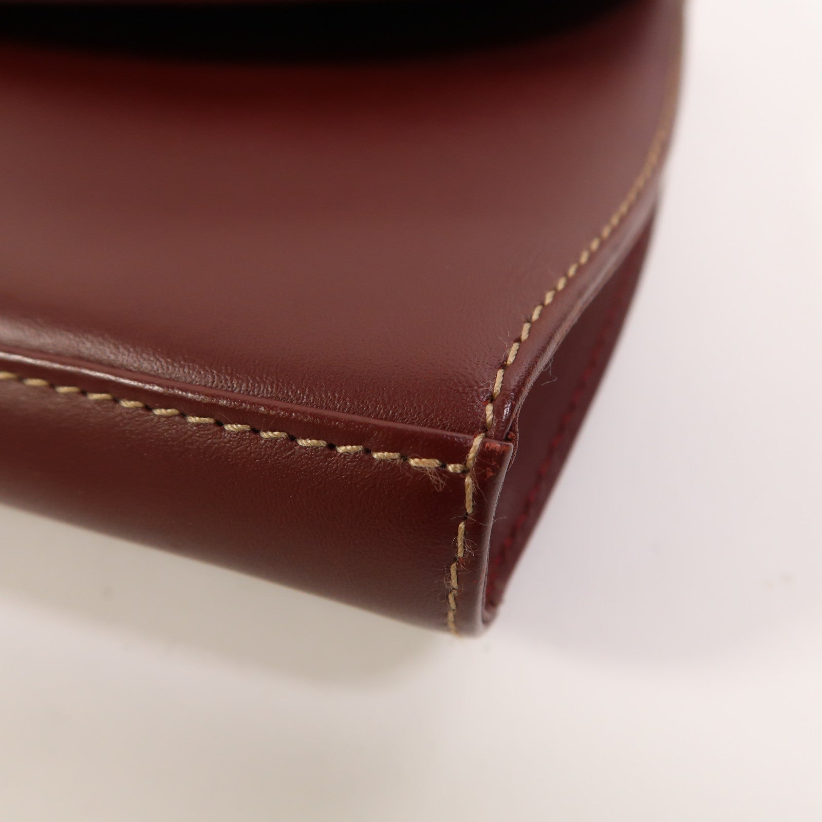 CARTIER 牛皮皮革Shoulder Bag金扣肩背袋