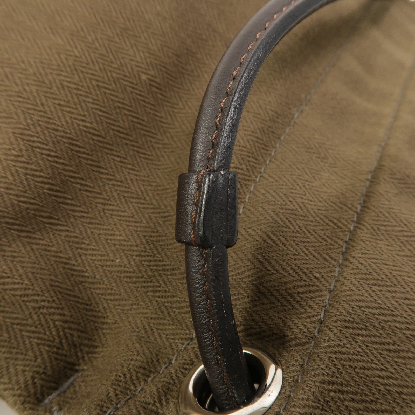 HERMES 帆布Aline Grooming Bag背包Kaki/Ebene
