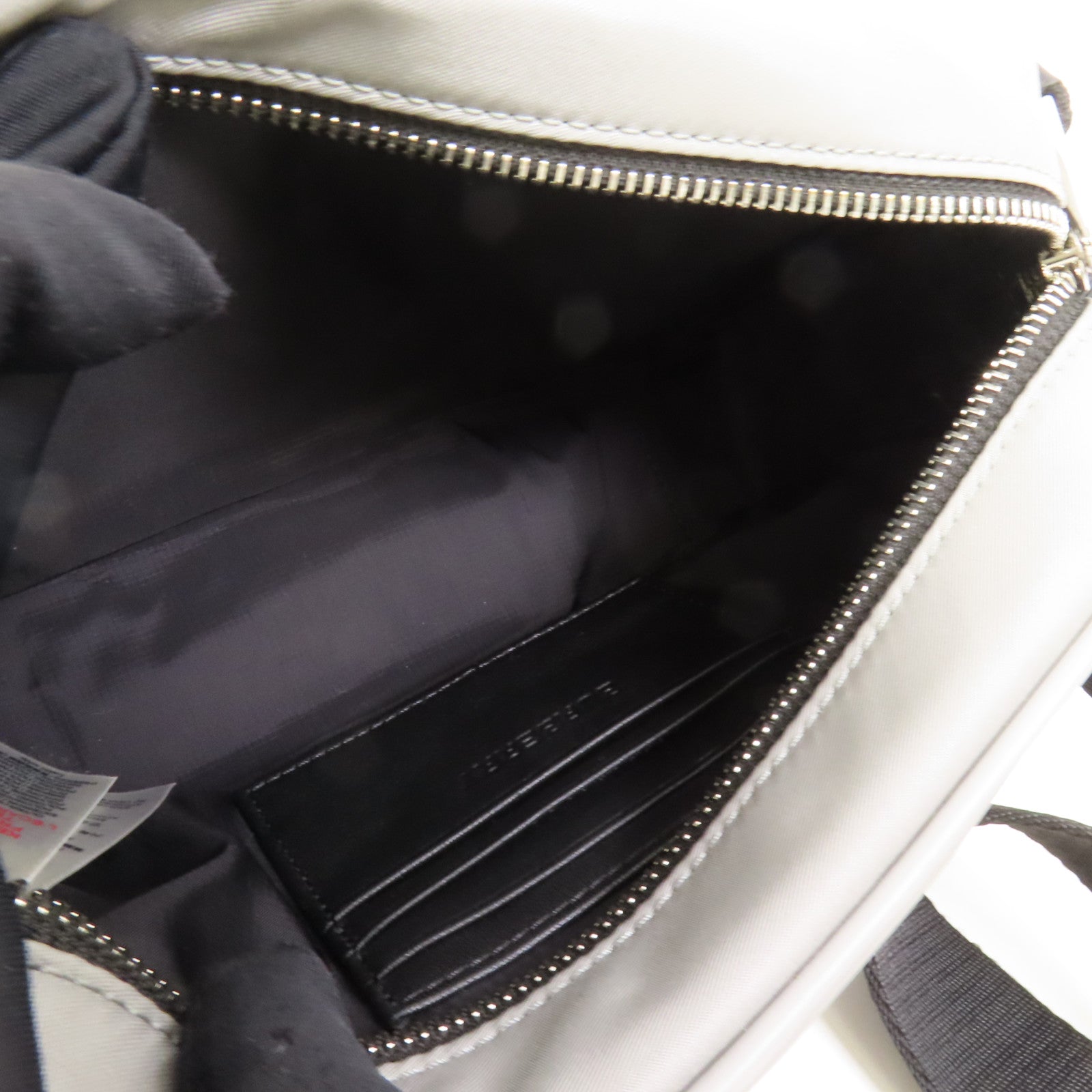 BURBERRY 尼龍Shoulder Bag銀扣肩背袋
