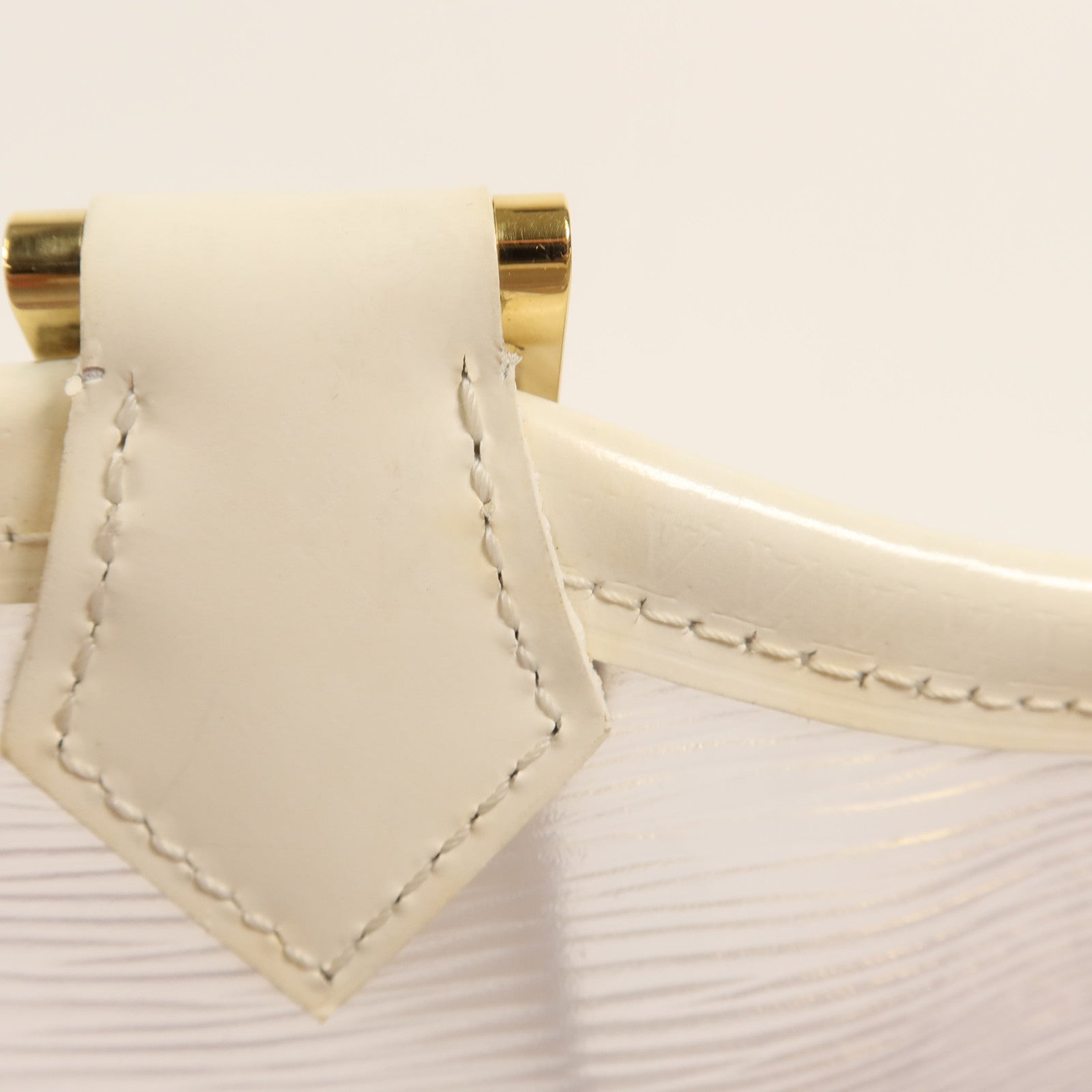 LOUIS VUITTON Epi Plage Mini Lagoon Bay金扣手挽袋