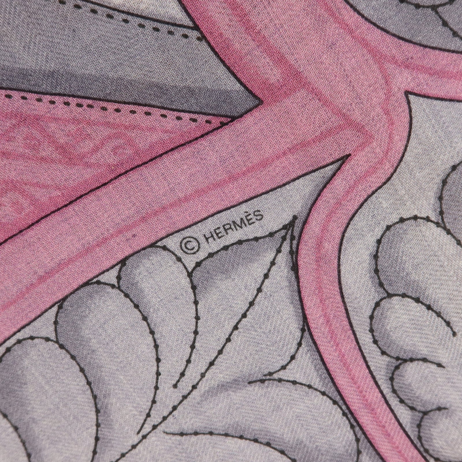 HERMES 羊絨/絲質Scarf 140X140絲巾