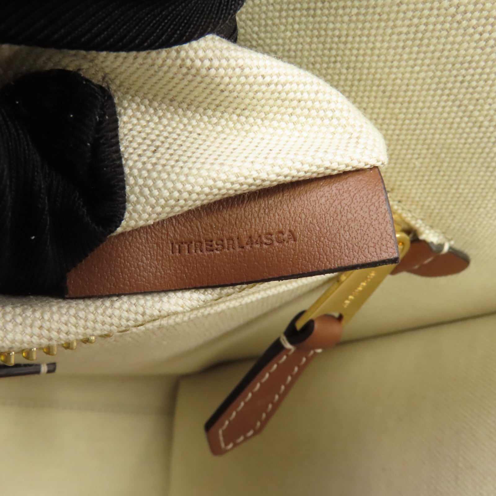 BURBERRY 纖維Medium Freya Tote Bag金扣手挽袋啡色