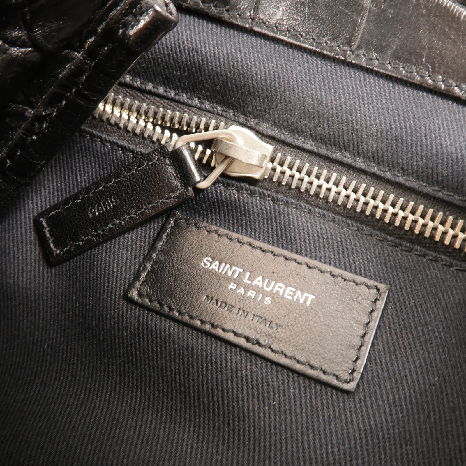 SAINT LAURENT 牛皮皮革Sac de Jour Backpack背包