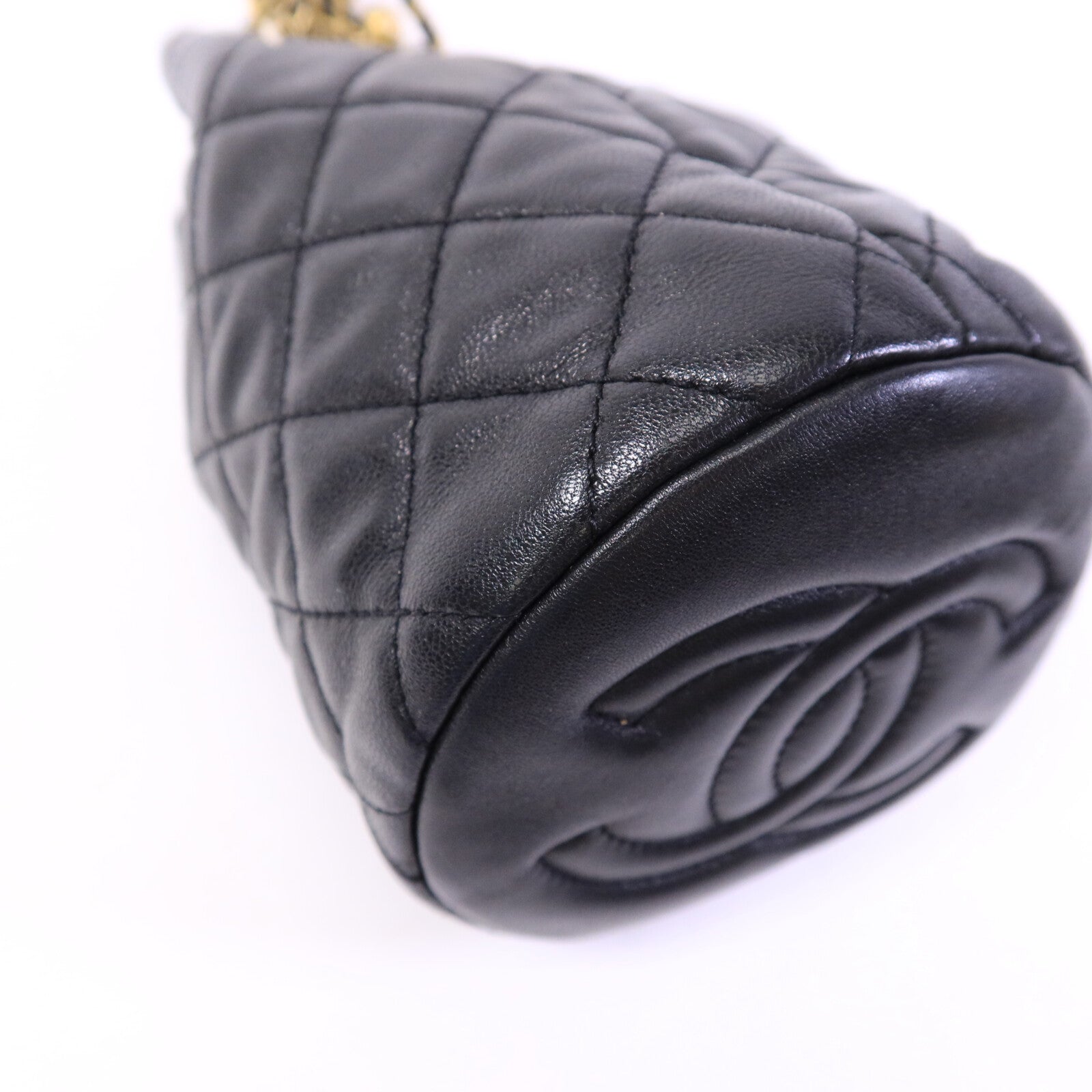 CHANEL 羊皮皮革Bucket Bag鏈帶肩背袋