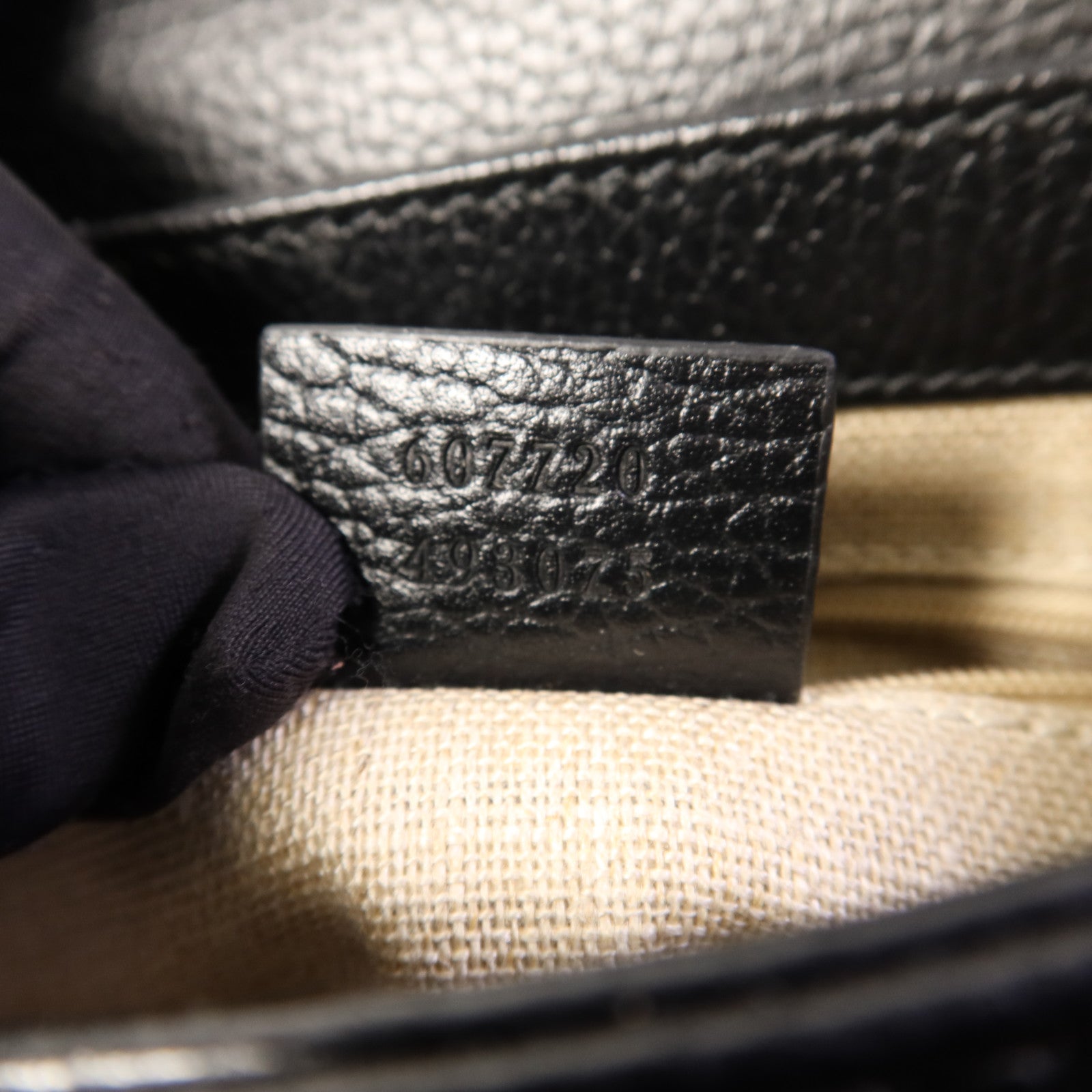 GUCCI 牛皮皮革Chain Shoulder金扣鏈帶肩背袋