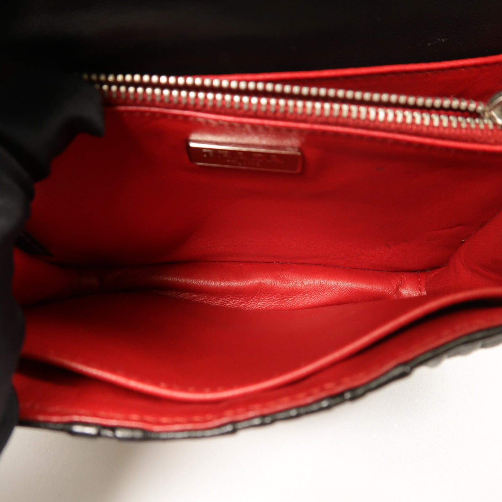 PRADA 牛皮皮革Shoulder銀扣肩背袋