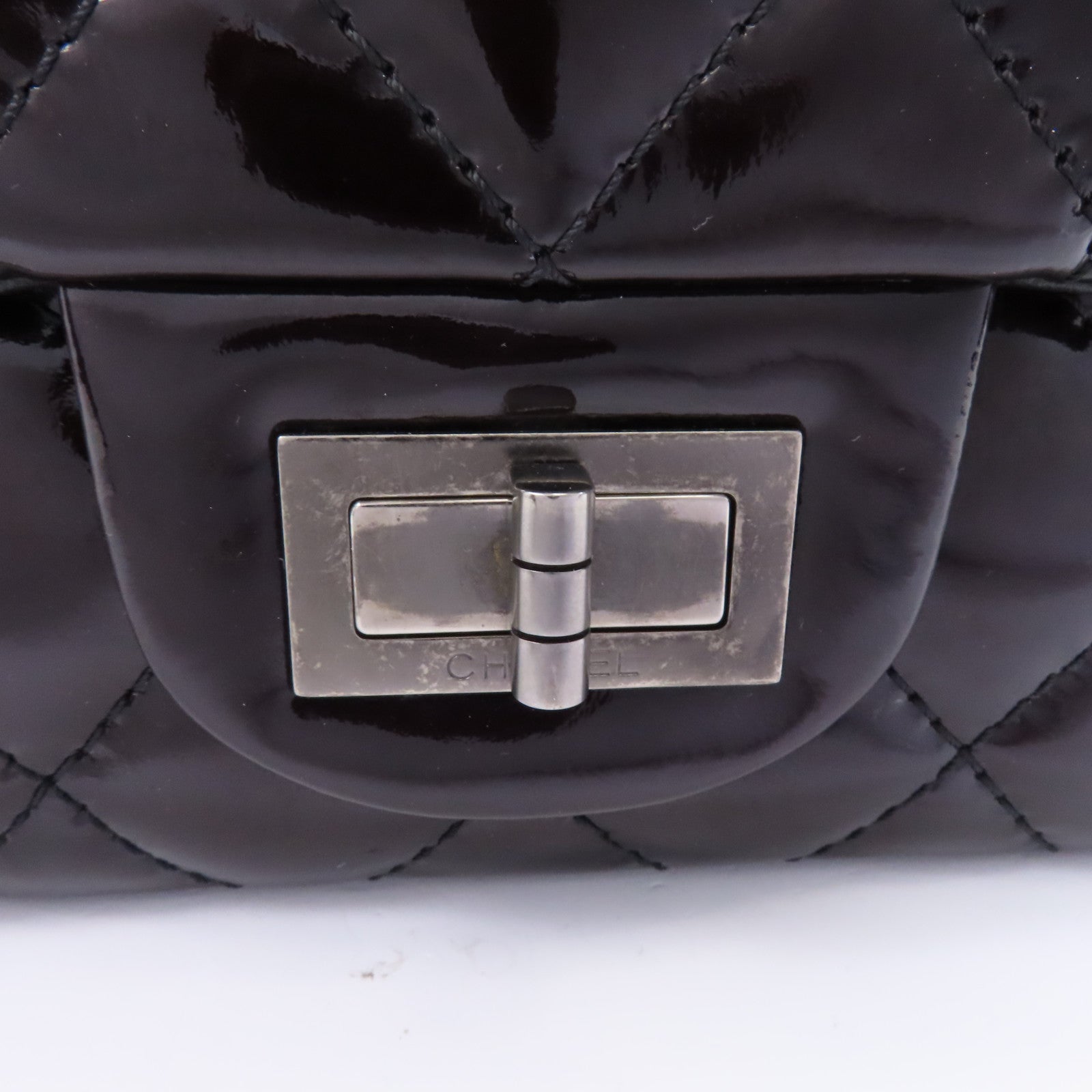 CHANEL 菱格漆皮皮革2.55 Chain Shoulder銀扣鏈帶肩背袋黑色