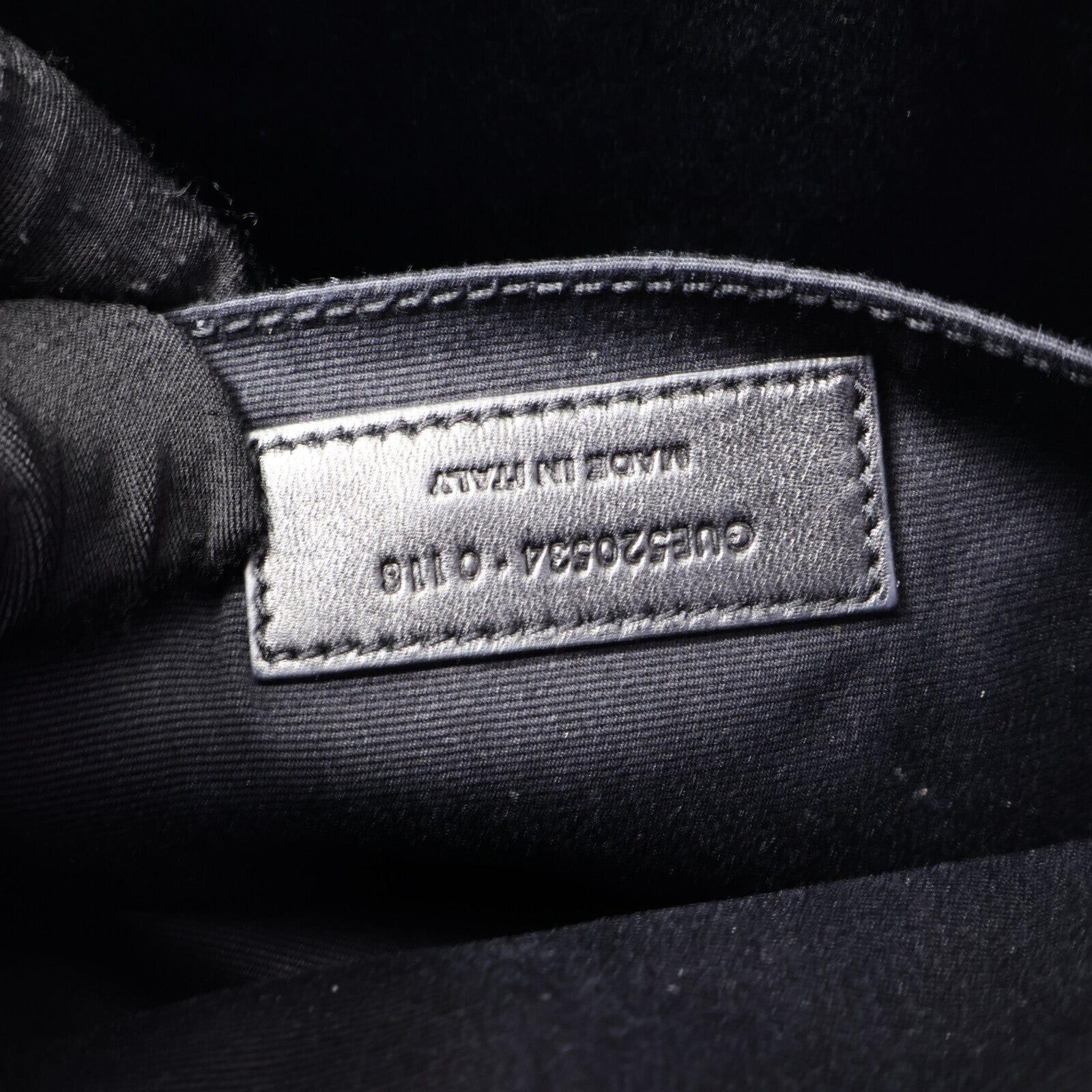 YVES SAINT LAURENT 牛皮皮革Lou Camera Bag肩背袋