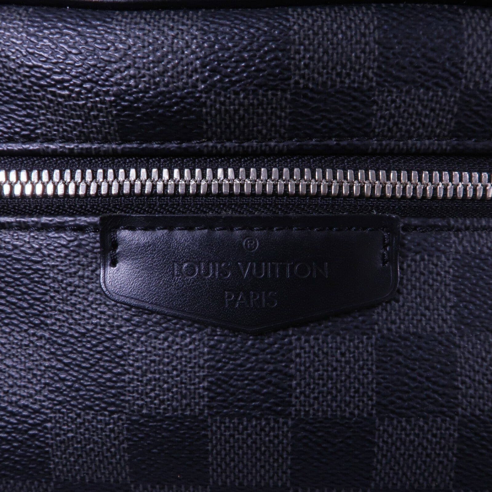 LOUIS VUITTON Damier Graphite Josh Backpack背包
