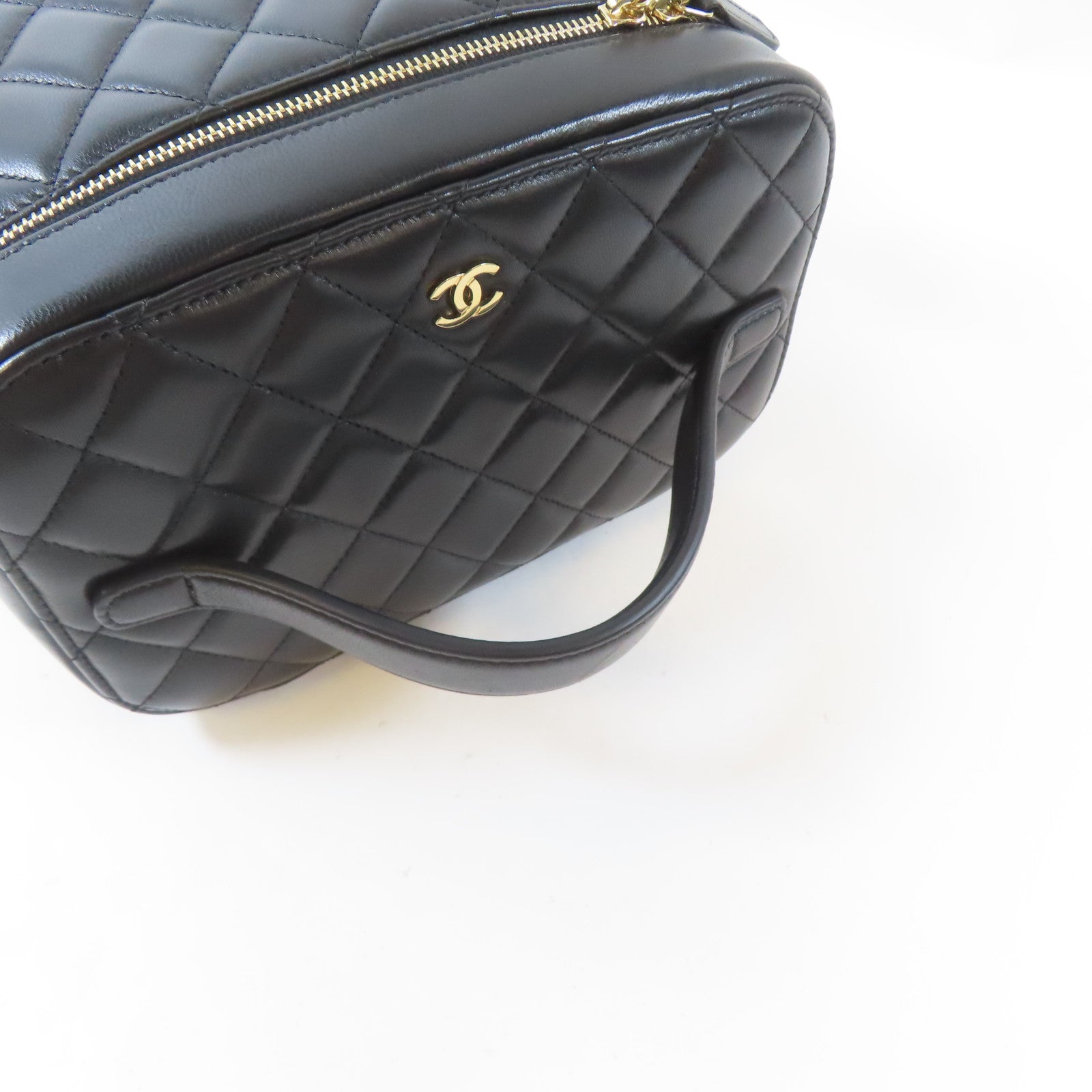 CHANEL 菱格羊皮皮革Cosmetic Bag金扣手挽袋黑色