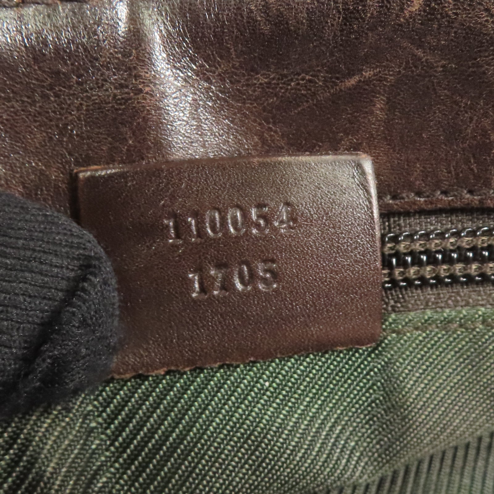 GUCCI 塗層帆布Shoulder Bag銀扣肩背袋