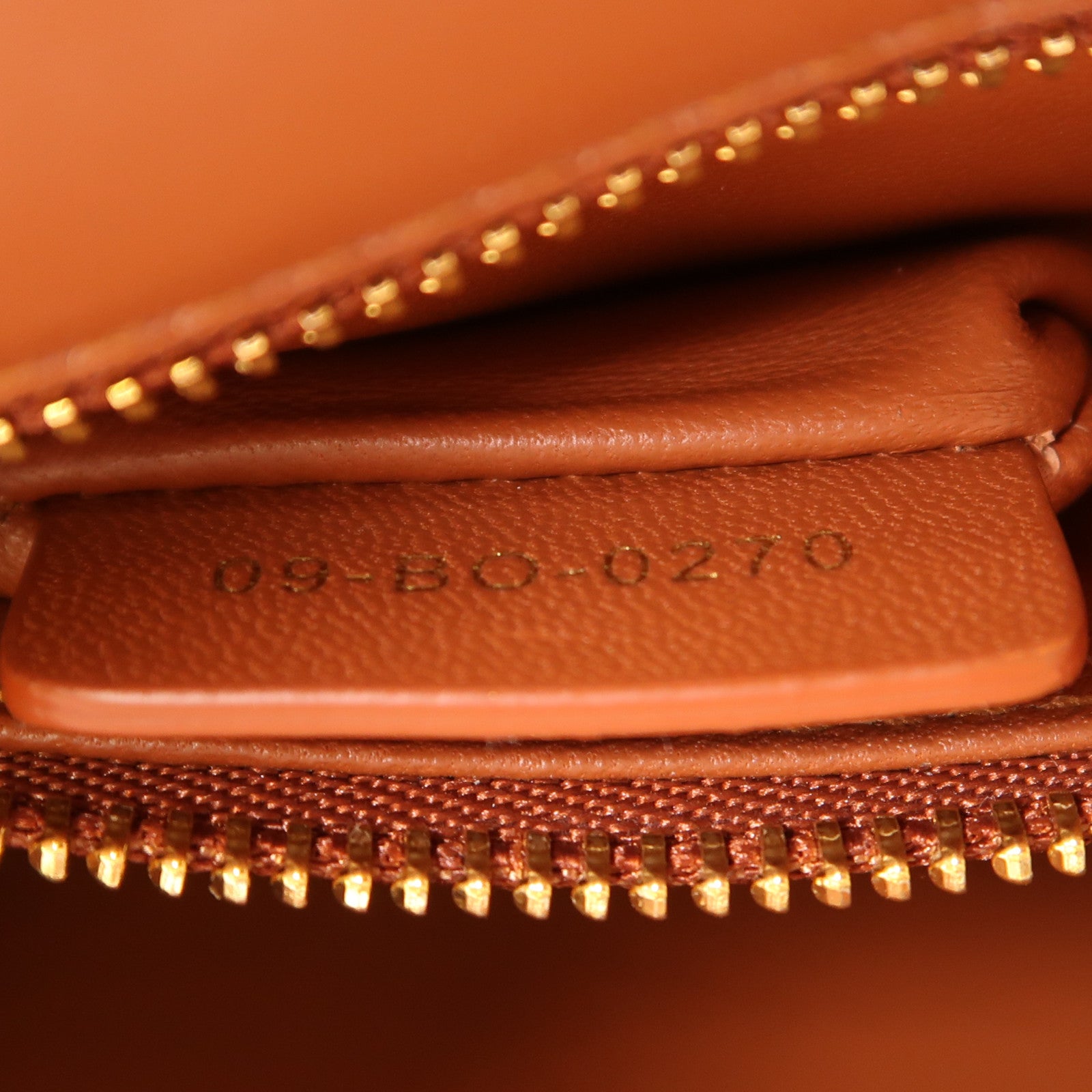 Dior 牛皮皮革30 Montaigne金扣肩背袋