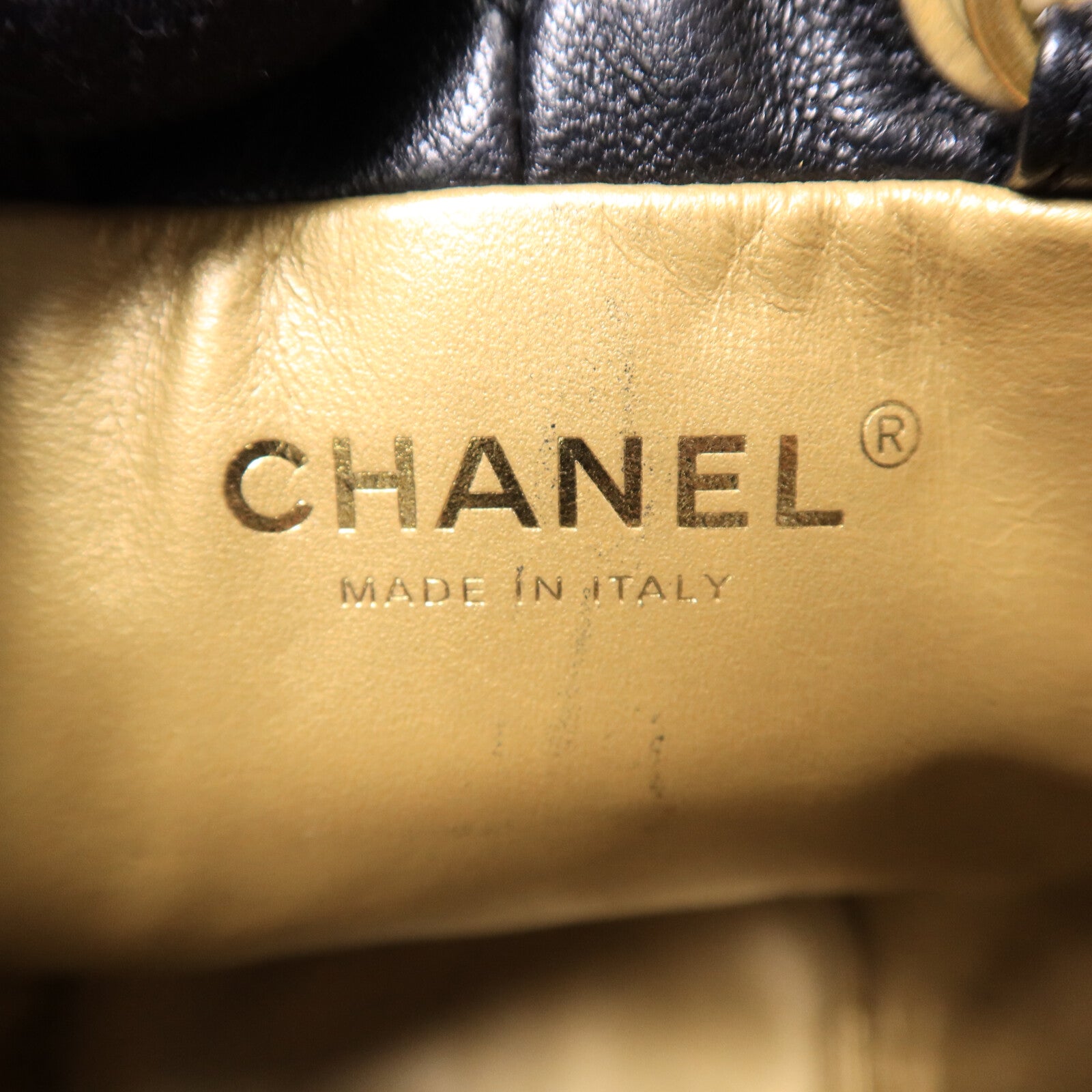 CHANEL 羊皮皮革Bucket Bag鏈帶肩背袋