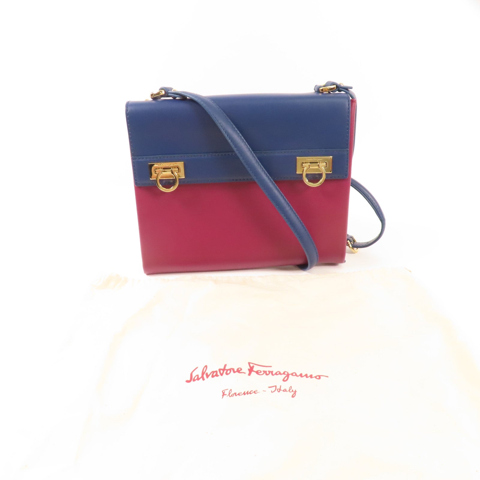 Salvatore Ferragamo 牛皮皮革Shoulder Bag金扣肩背袋