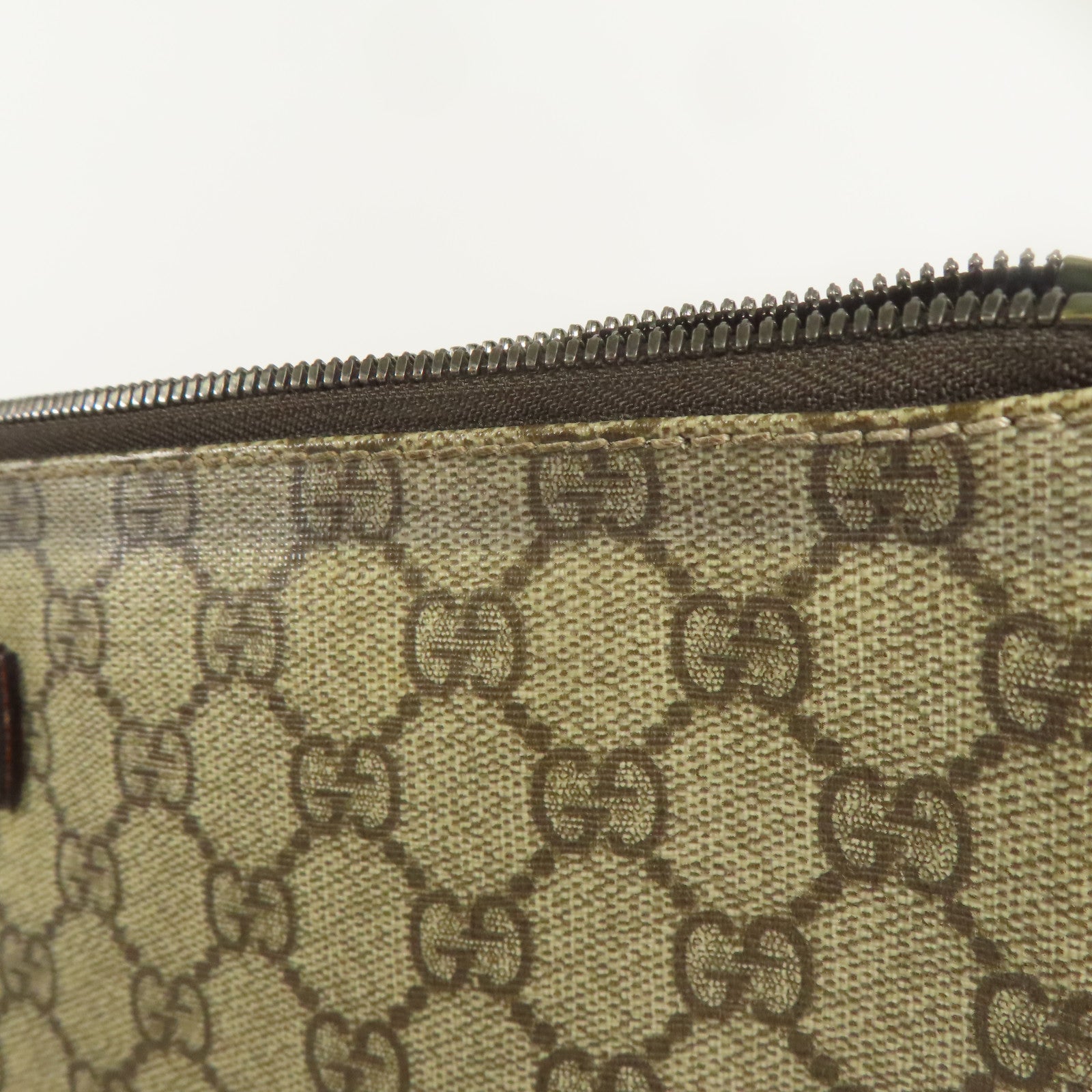 GUCCI 塗層帆布Shoulder Bag銀扣肩背袋