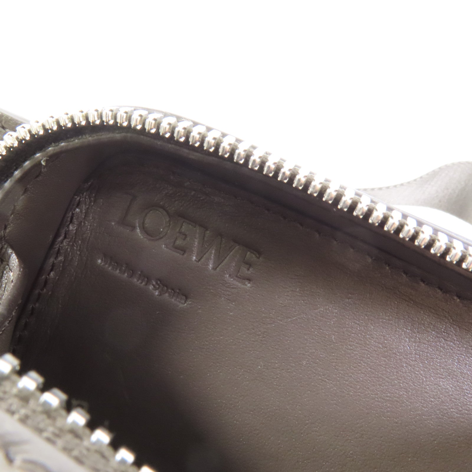 LOEWE 【激減優惠】牛皮皮革Molded Sling肩背袋