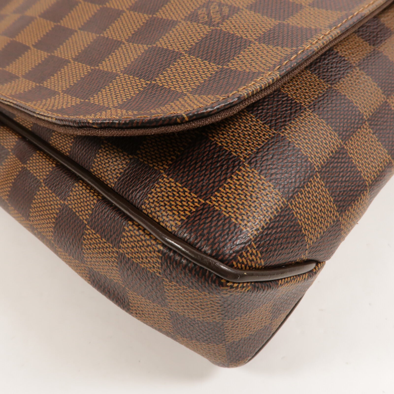 LOUIS VUITTON Damier District PM肩背袋
