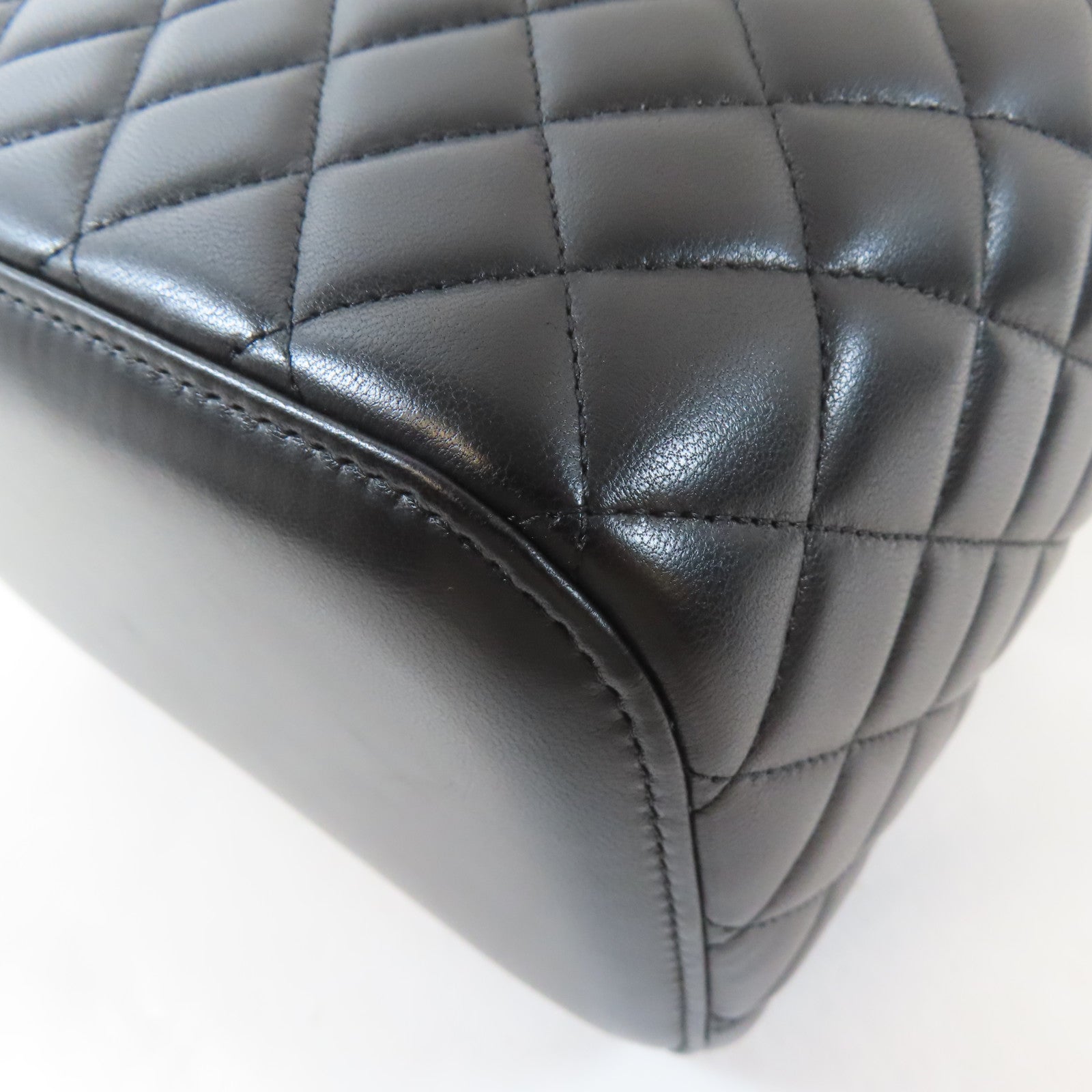 CHANEL 菱格羊皮皮革Cosmetic Bag金扣手挽袋黑色
