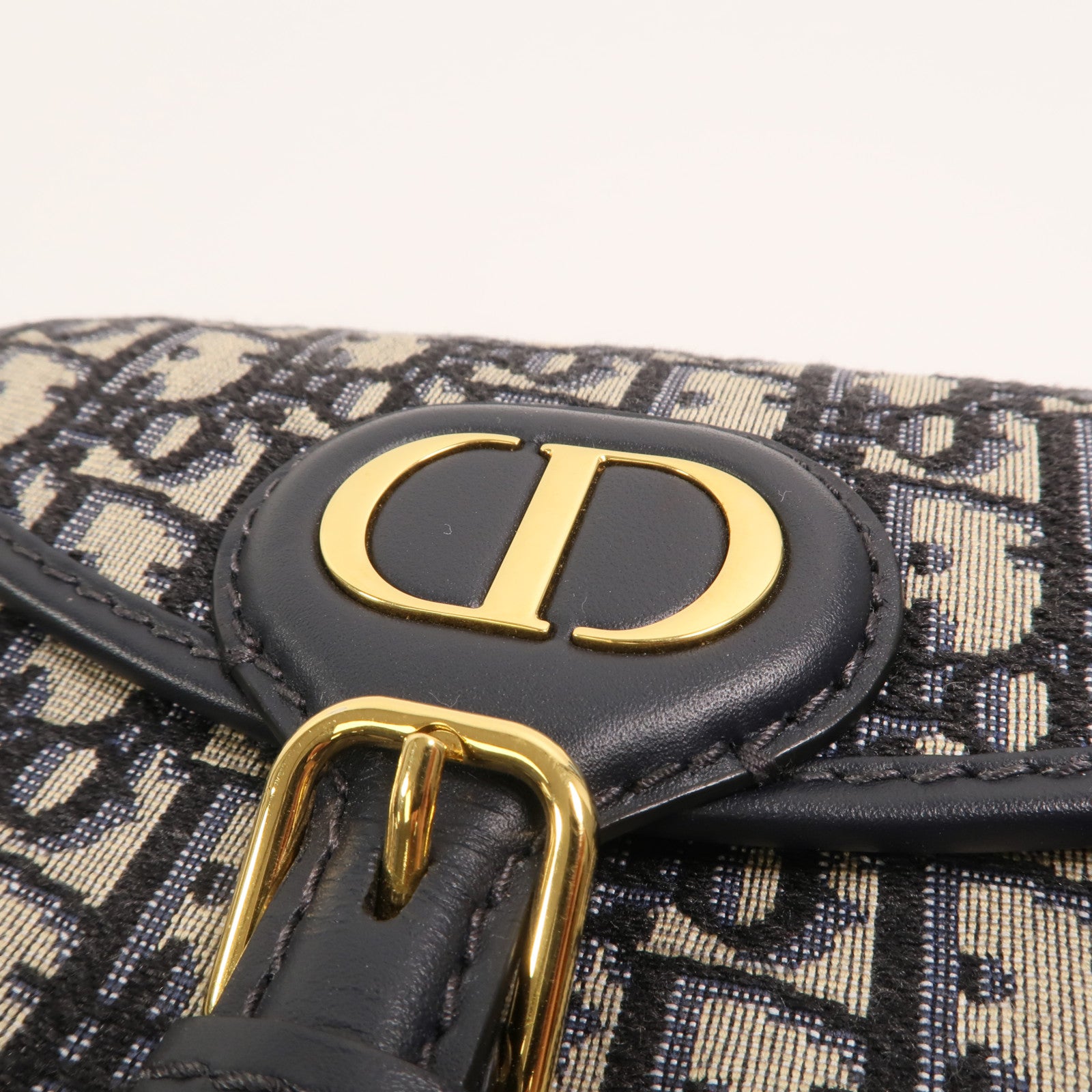 Dior 帆布Mini Bobby肩背袋