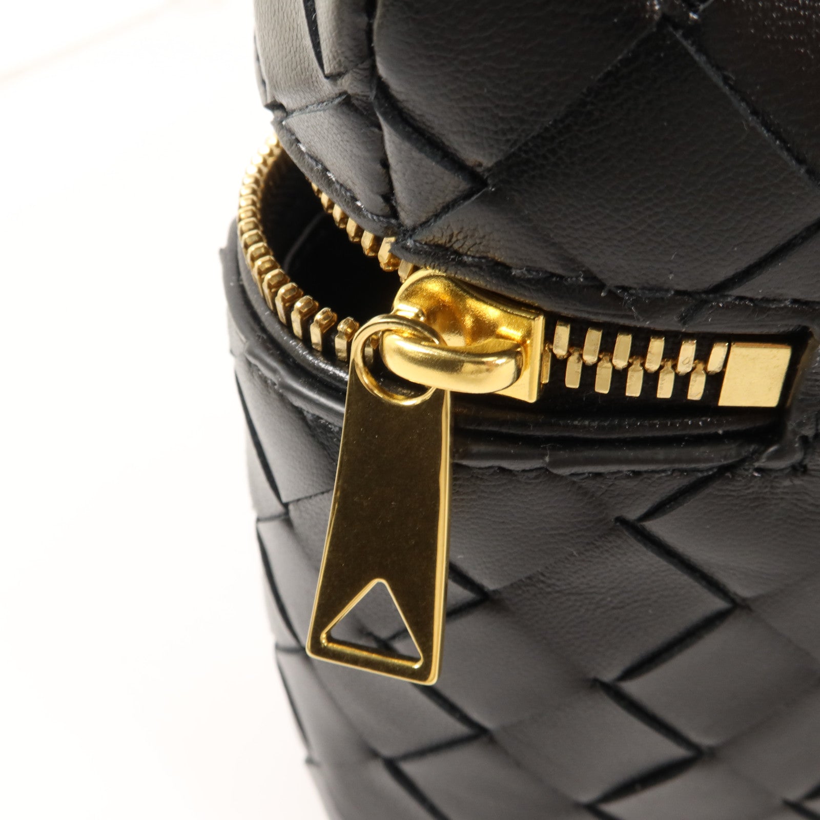 BOTTEGA VENETA 牛皮皮革Bang Bang肩背袋
