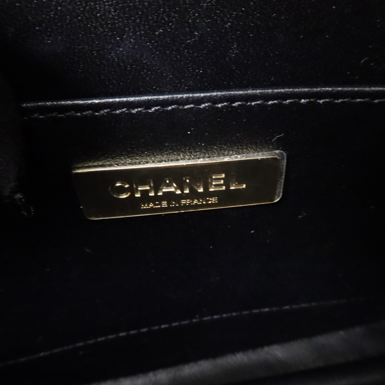 CHANEL 牛皮皮革Vanity Case鏈帶肩背袋