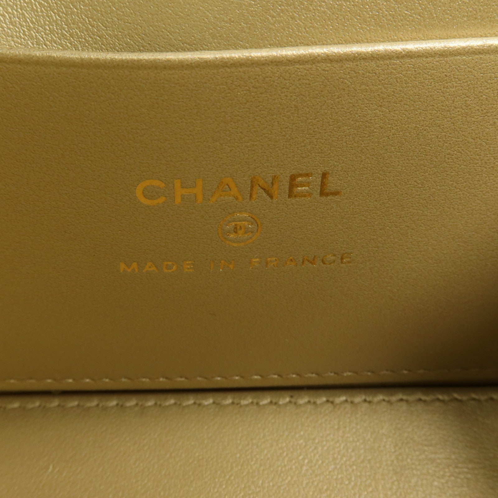 CHANEL 【激減優惠】羊皮皮革Vanity Case金扣鏈帶肩背袋