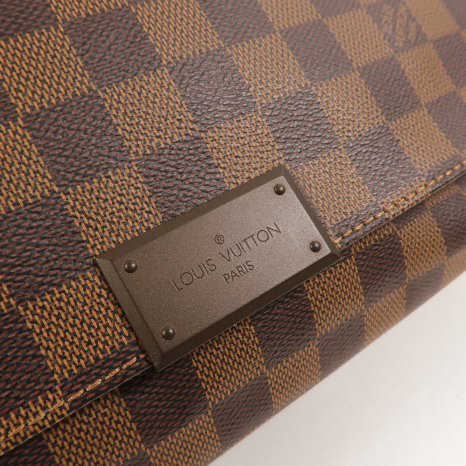 LOUIS VUITTON Damier District PM肩背袋